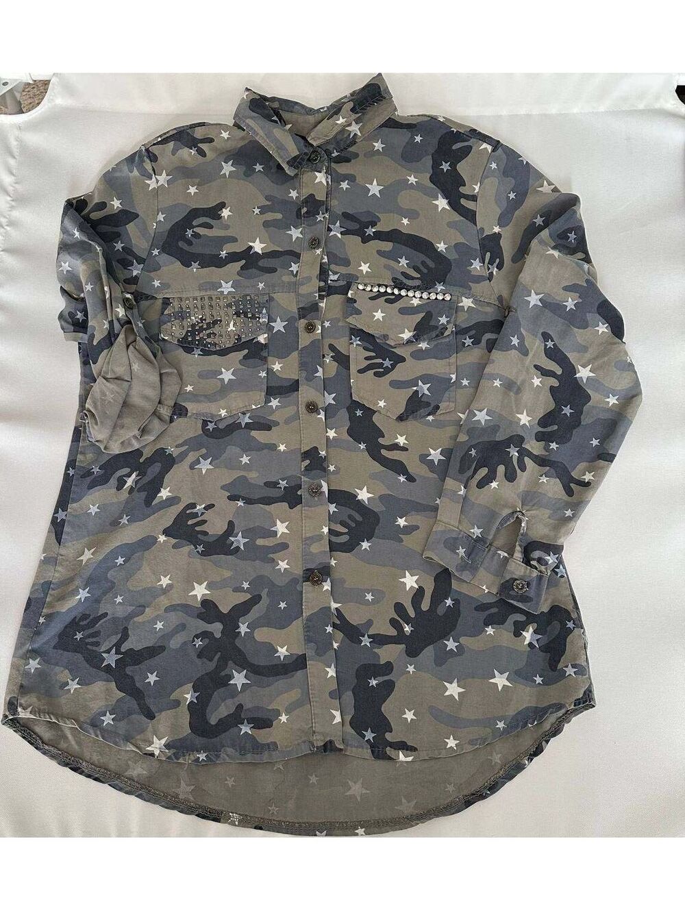 Made in Italy Camo Star Lyocell Shirt M/L Studded Rhinestone Roll Tab Sleeve